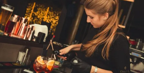 How to Stay Cool with Difficult Customers at your Bar or Restaurant