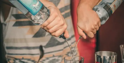 4 Wedding Bartender Tips